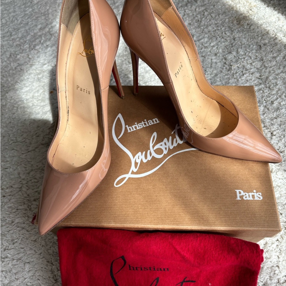 Authentic Christian Louboutin So Kate 120 Nude Patent Leather Pumps